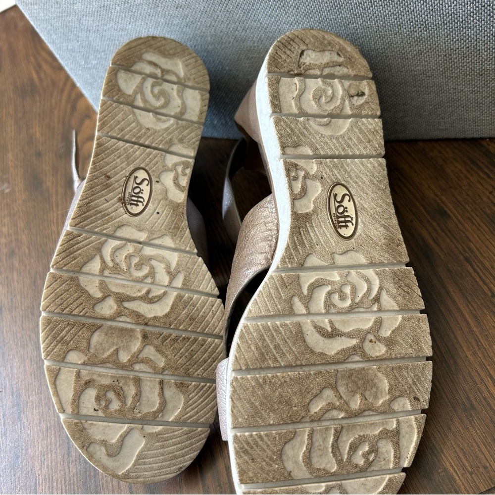 Sofft Taupe Leather Crisscross Sandals - Picture 4 of 5